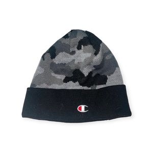 UNISEX CHAMPION WINTER HAT. GRAYS & BLACK CAMO w/White& Red “C” Logo. NWT!